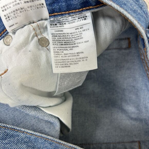 Levi's 501 Jeans Mens 31 x 32 Blue Button Fly Original Fit Straight Medium Wash - Picture 9 of 16